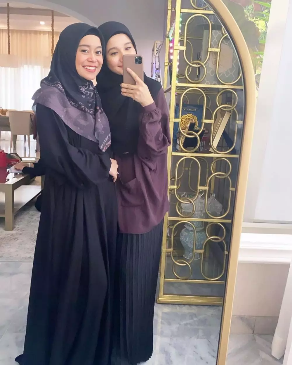  Laudya Cynthia Bella dan Lesty Kejora © 2021 brilio.net