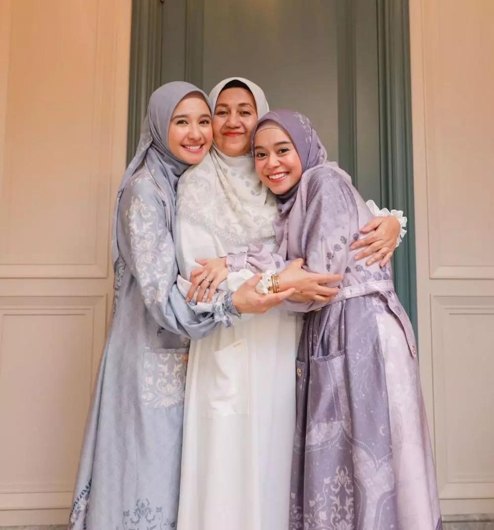  Laudya Cynthia Bella dan Lesty Kejora © 2021 brilio.net