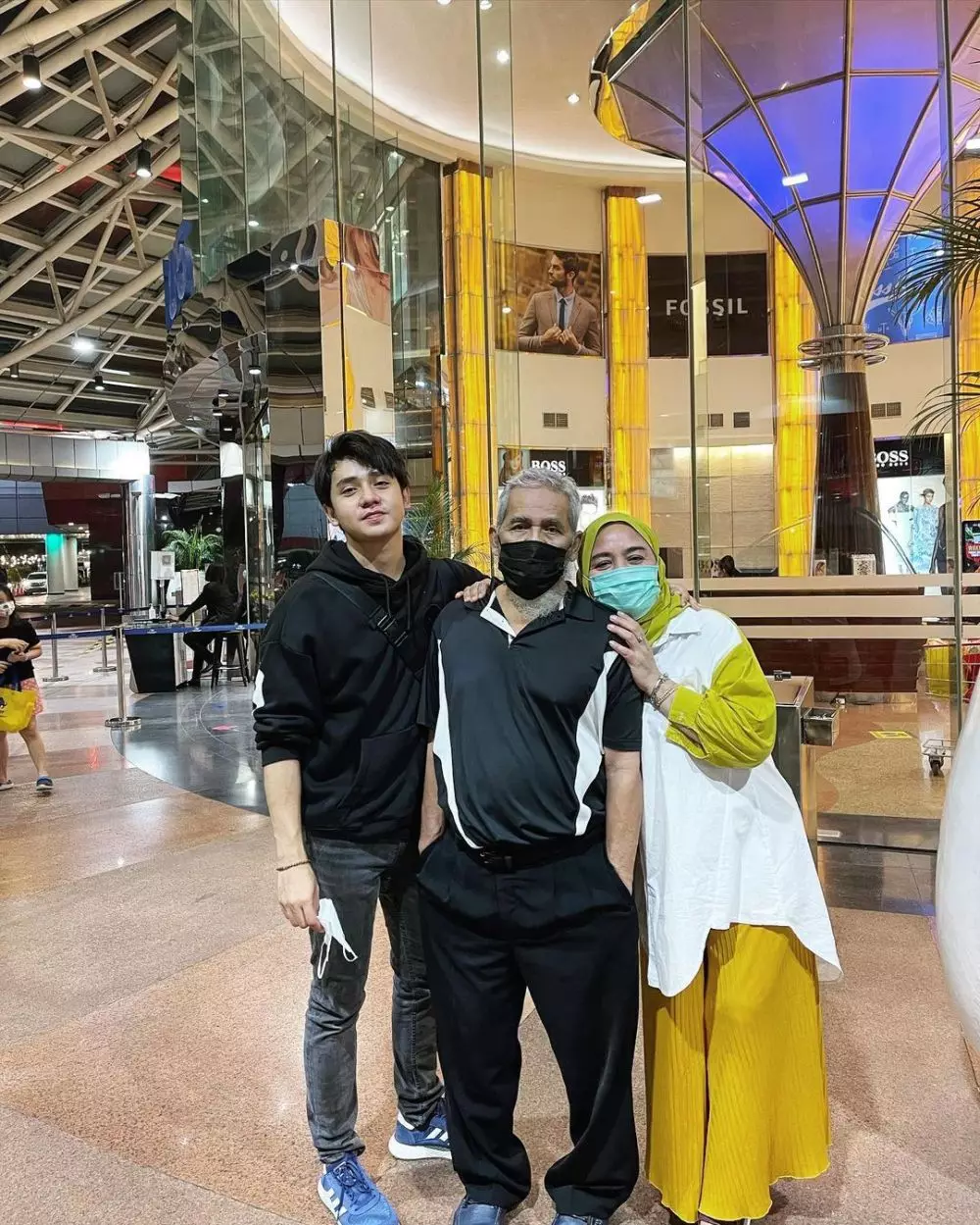 Potret Arbani Yasiz bareng sang ayah © 2021 brilio.net