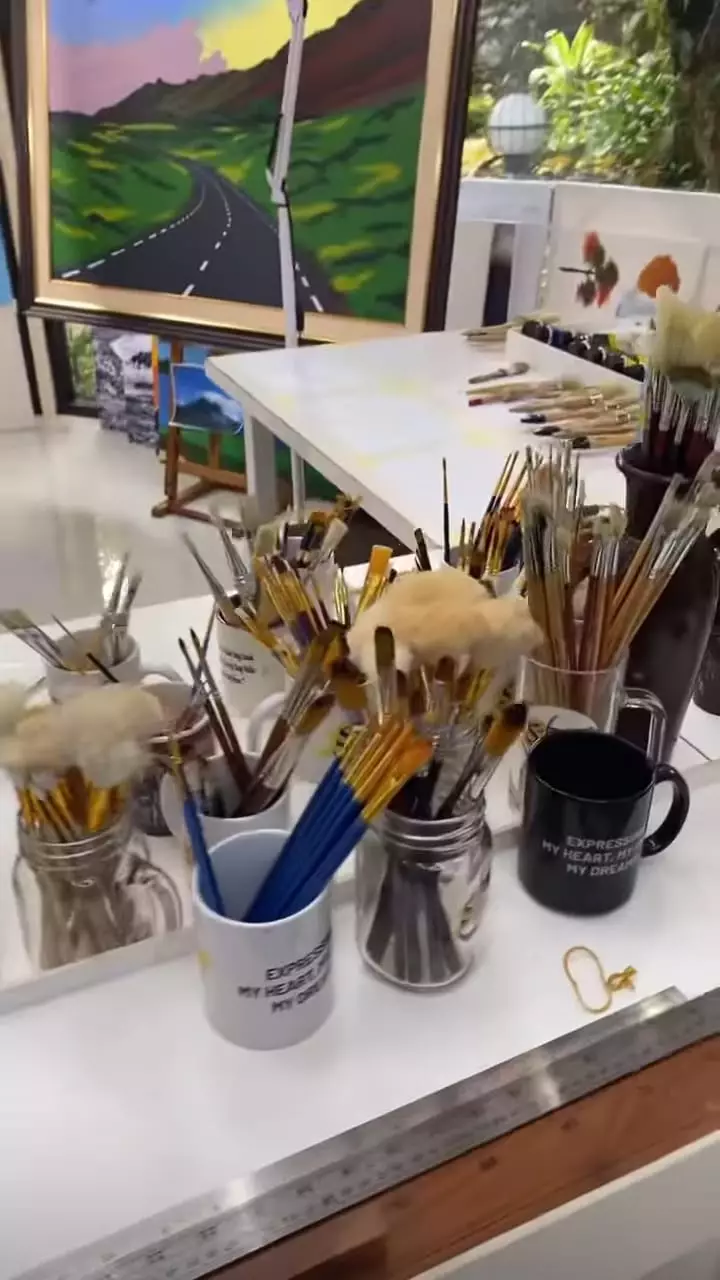 penampakan studio lukis sby © instagram