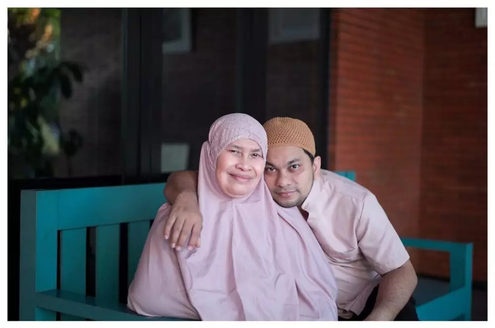 Kisah 7 seleb kehilangan orangtua akibat terpapar Covid-19 © 2021 instagram.com