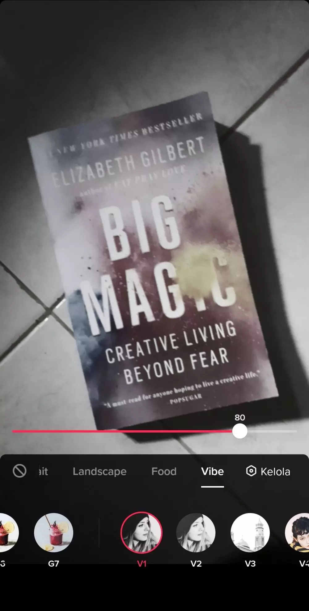 Filter dan Efek TikTok © 2021 berbagai sumber Filter dan Efek TikTok © 2021 berbagai sumber