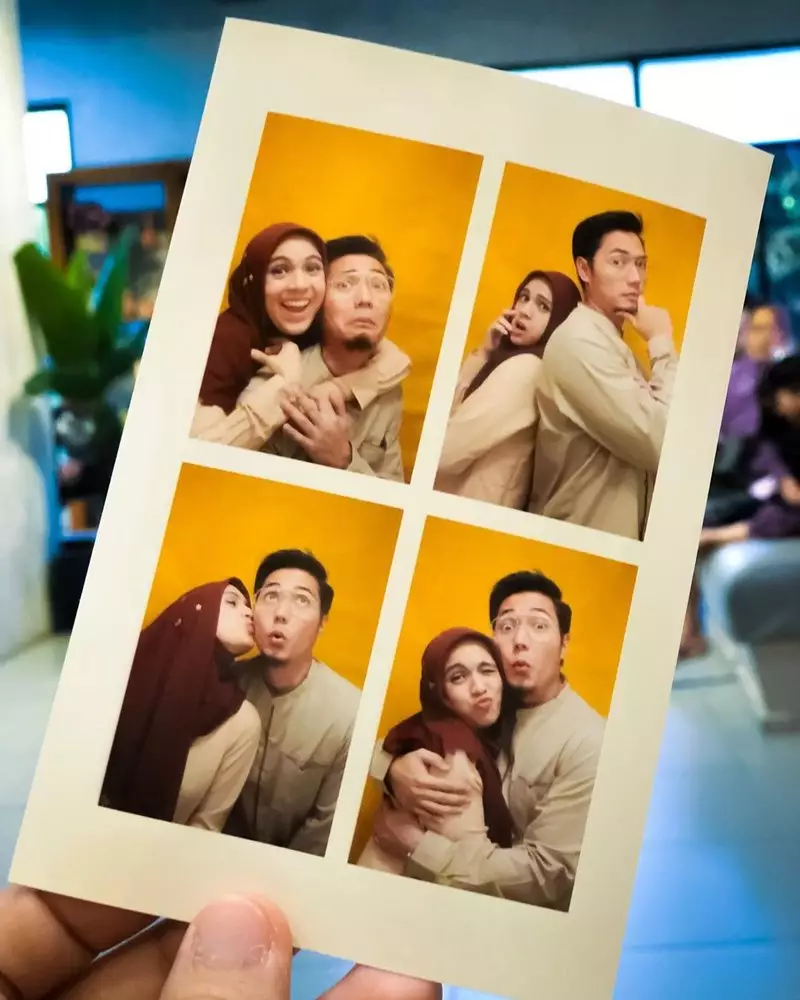 potret pasangan seleb saat photobox © instagram
