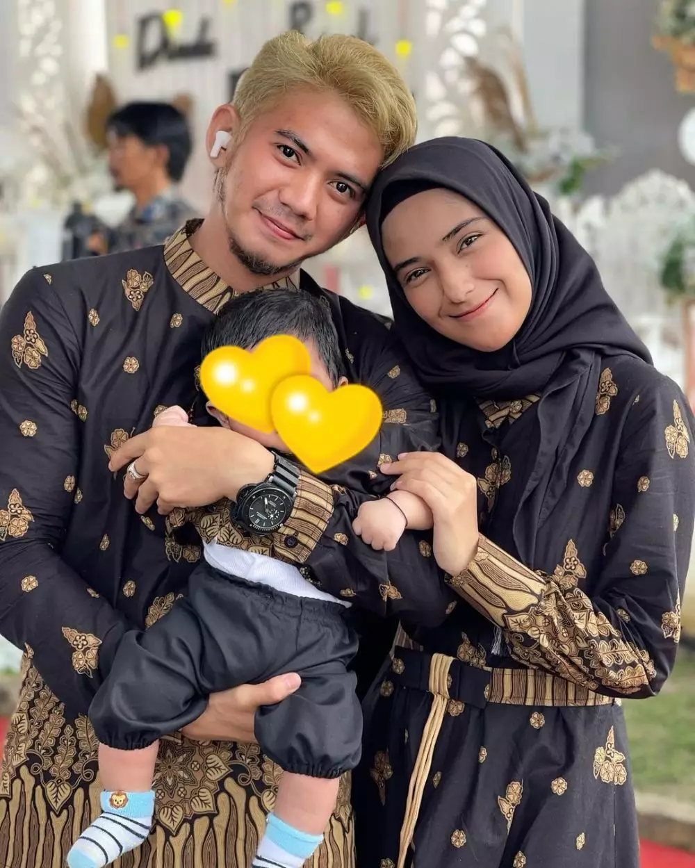 Rizky DA dan Nadya ke kondangan © 2021 berbagai sumber