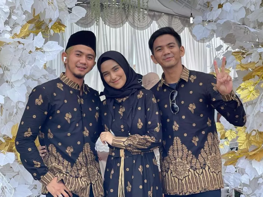 Rizky DA dan Nadya ke kondangan © 2021 berbagai sumber