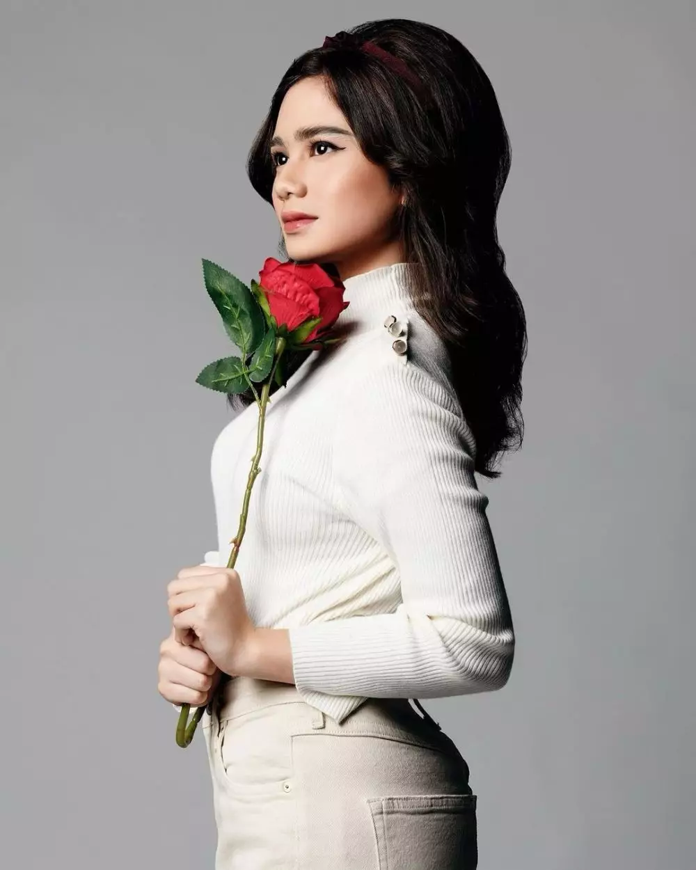 Potret transformasi Tissa Biani sedari kecil © Instagram Potret transformasi Tissa Biani sedari kecil © Instagram