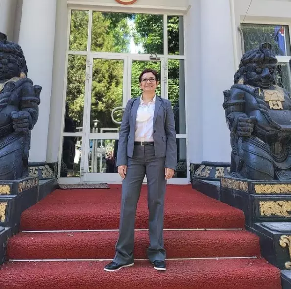 busana seleb cantik di DPR © 2021 brilio.net