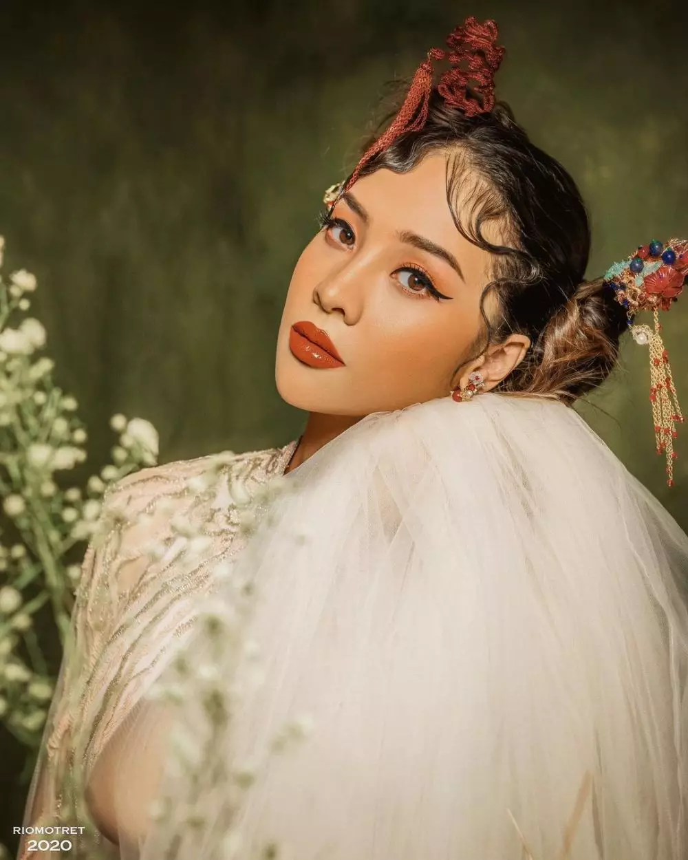 potret Anya Geraldine bermakeup tebal © 2021 brilio.net potret Anya Geraldine bermakeup tebal © 2021 brilio.net