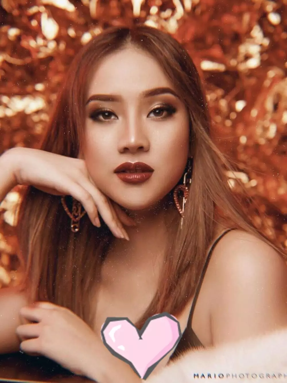 Anya Geraldine berbagai sumber Anya Geraldine berbagai sumber