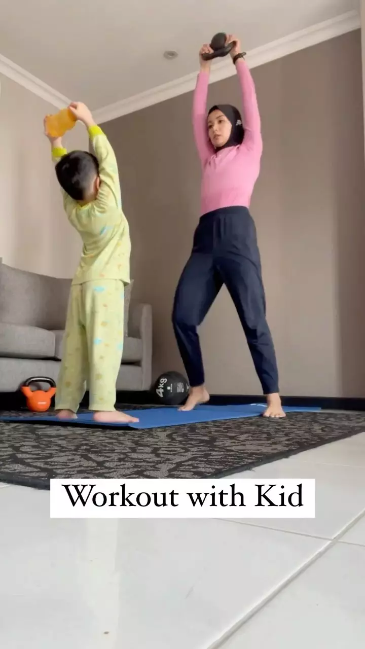 pesinetron 2000-an olahraga bareng anak © 2021 brilio.net