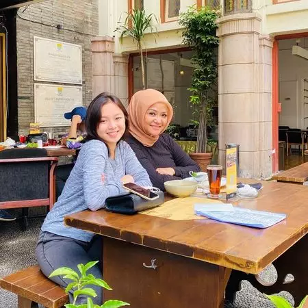 potret Betharia Sonata dan putrinya © Instagram/@official.bethariasonata potret Betharia Sonata dan putrinya © Instagram/@official.bethariasonata