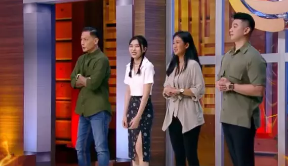 Isyana Sarasvati di MasterChef © 2021 brilio.net Isyana Sarasvati di MasterChef © 2021 brilio.net