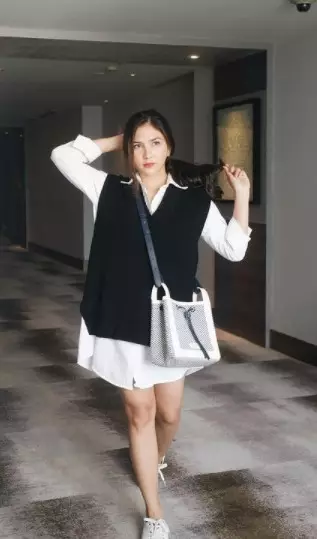 Artis ini kehilangan orangtua saat sibuk sinteron harian © berbagai sumber