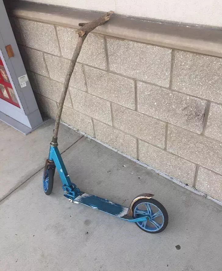 pakai barang rusak absurd © 2021 1cak.com pakai barang rusak absurd © 2021 1cak.com