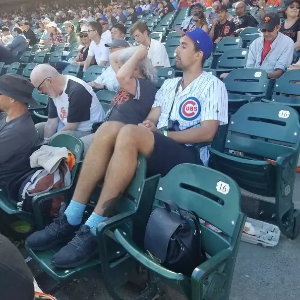 potret ngenes orang tinggi © 2021 berbagai sumber