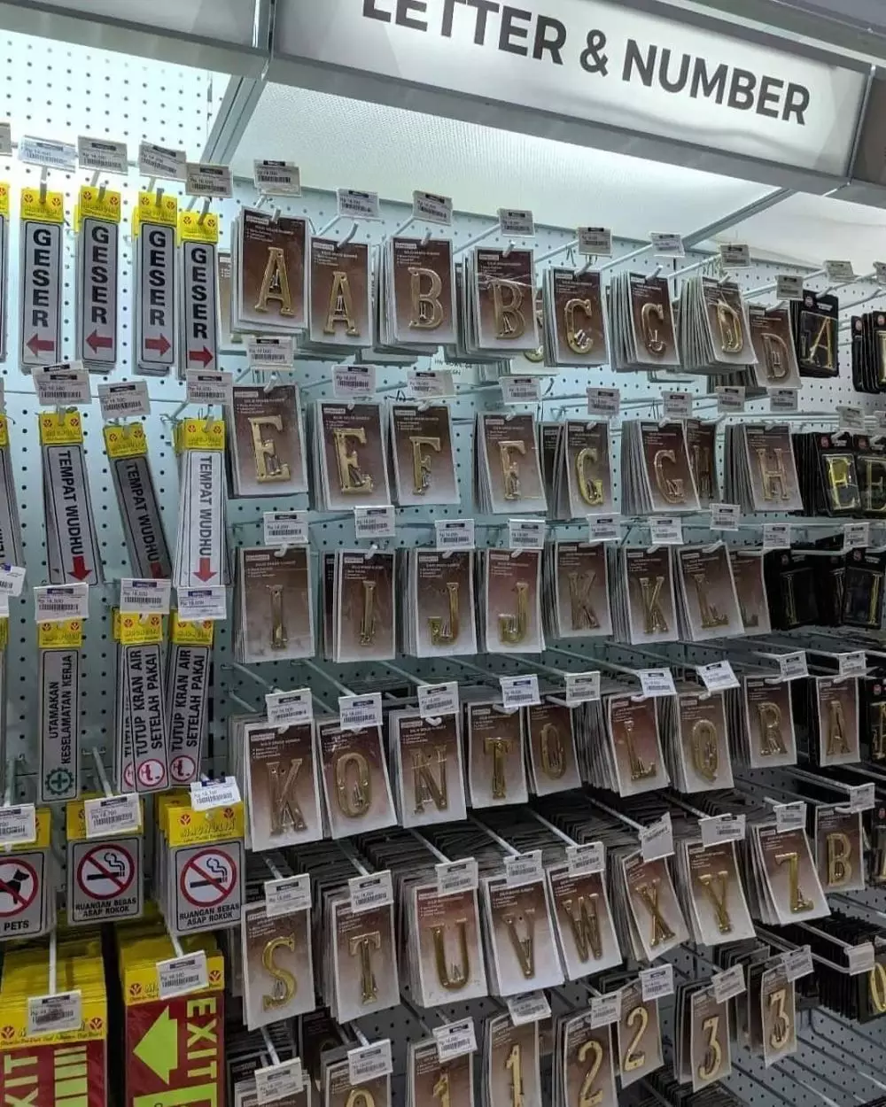 benda disusun jadi nyeleneh © 2021 instagram.com