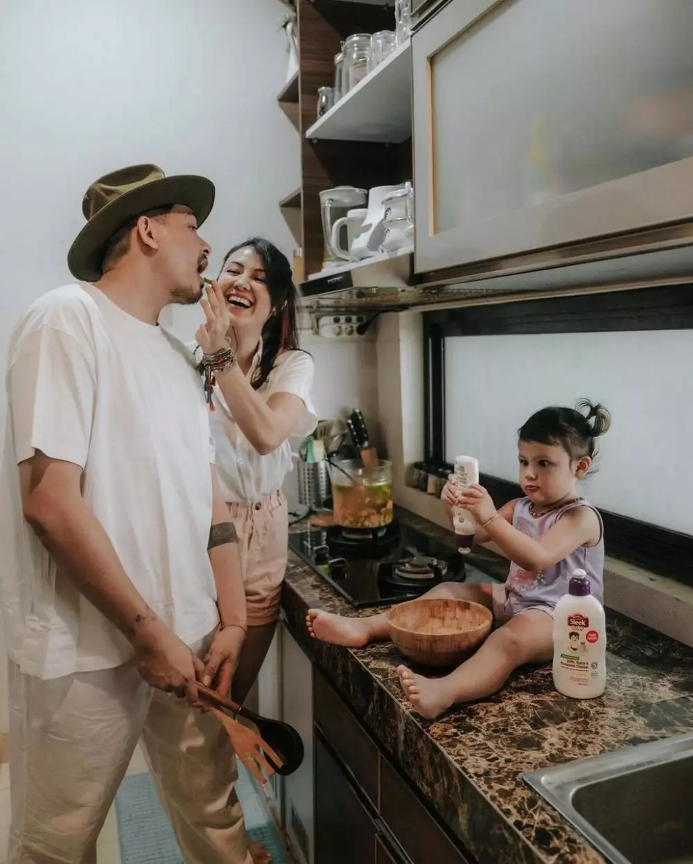 seleb FTV saat masak bareng pasangan © 2021 brilio.net
