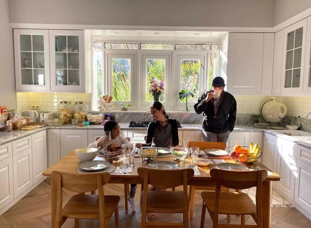 seleb FTV saat masak bareng pasangan © 2021 brilio.net