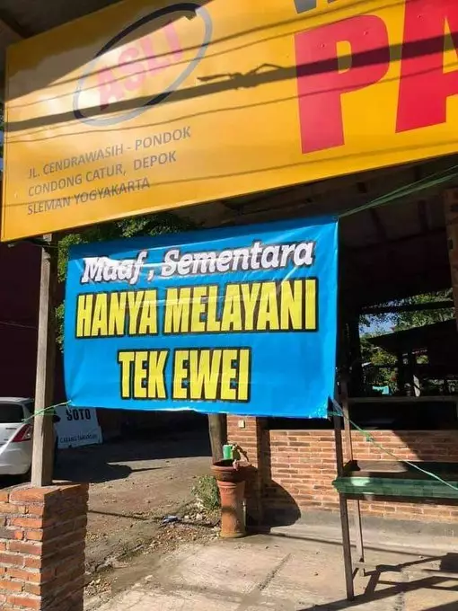 momen lucu pedagang salah tulis © 2021 twitter.com