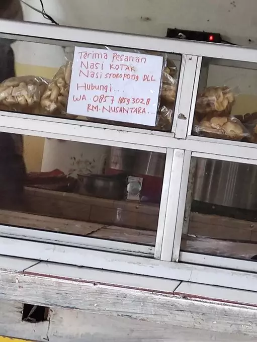 momen lucu pedagang salah tulis © 2021 twitter.com