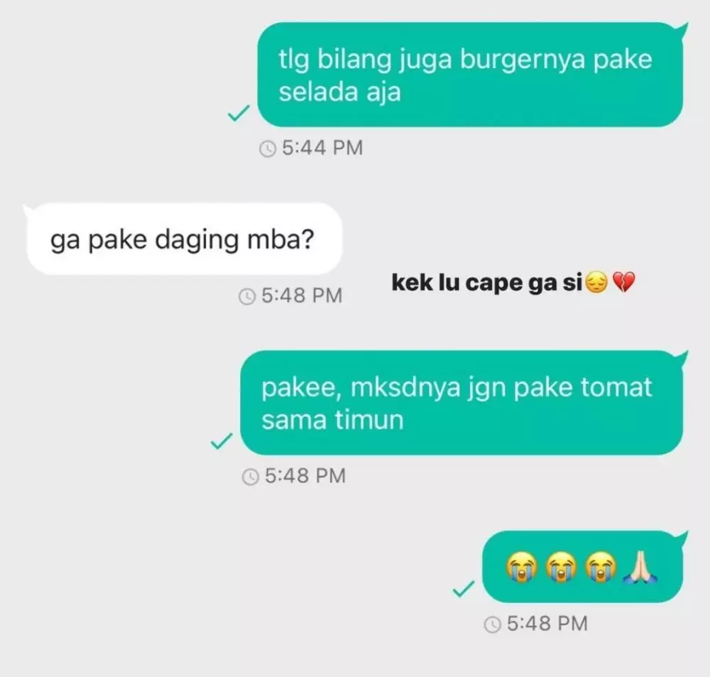 Chat pesan makanan via online © berbagai sumber