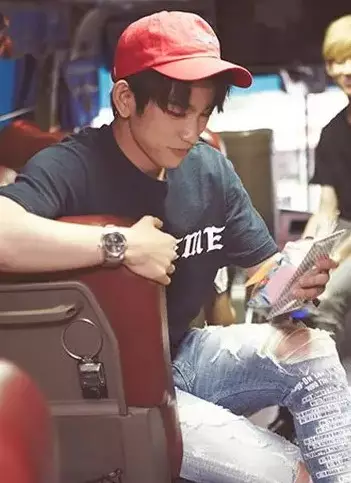 Potret hasil editan Idol K-Pop wisata ke Yogyakarta © berbagai sumber