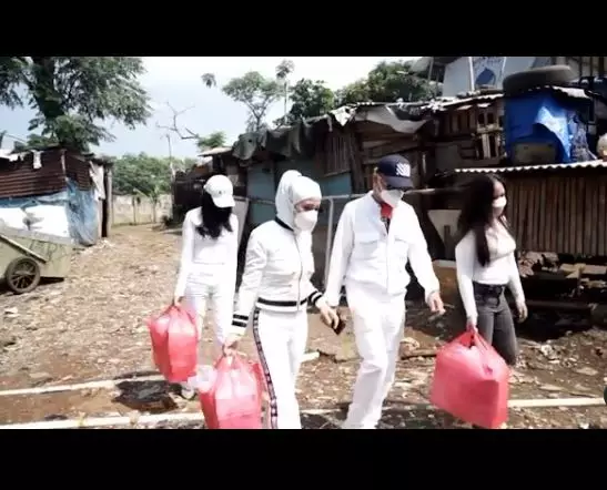 momen bella shofie bagikan 1000 makanan © instagram