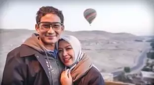 Potret mesra Sandiaga Uno dan istri © Instagram/@sandiuno Potret mesra Sandiaga Uno dan istri © Instagram/@sandiuno