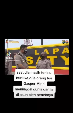 Kisah perjuangan hidup yatim piatu dari Papua © Instagram/@divisihumaspolri