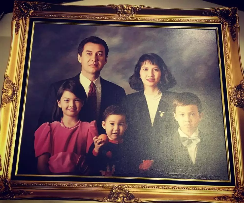 Potret masa kecil seleb anak anggota DPR dari berbagai sumber