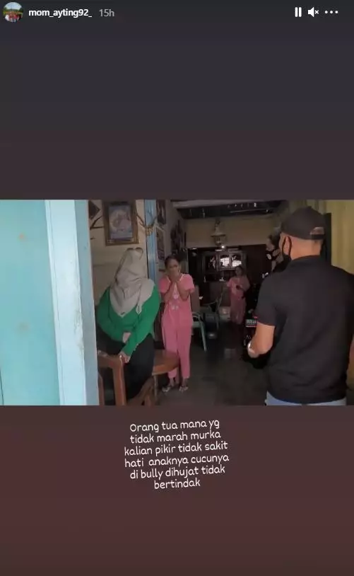 momen Umi Kalsum datangi haters © Instagram