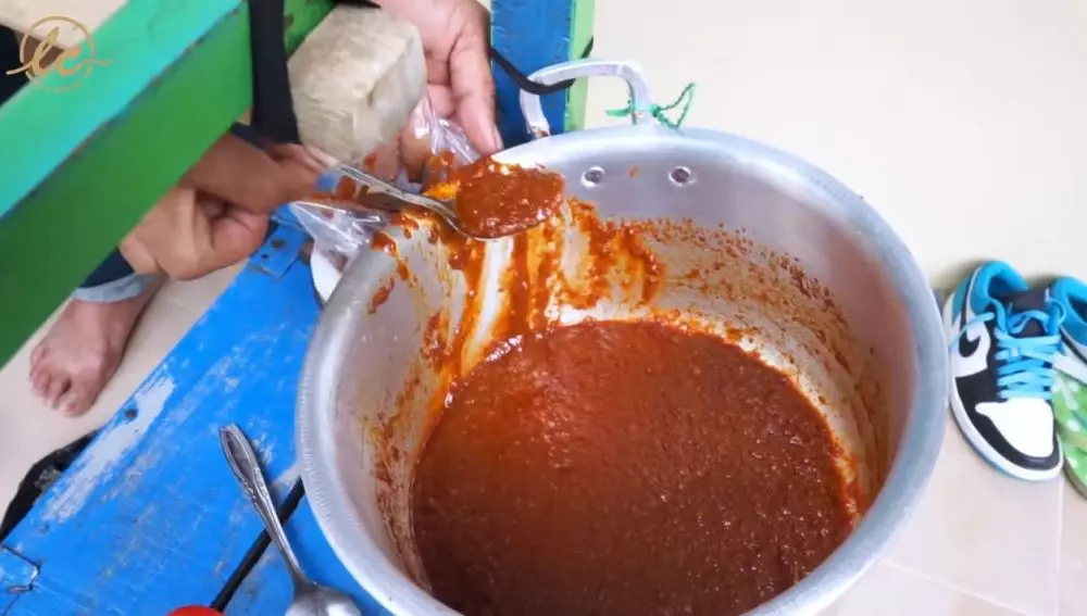 Lesty borong jajanan © YouTube Lesty borong jajanan © YouTube