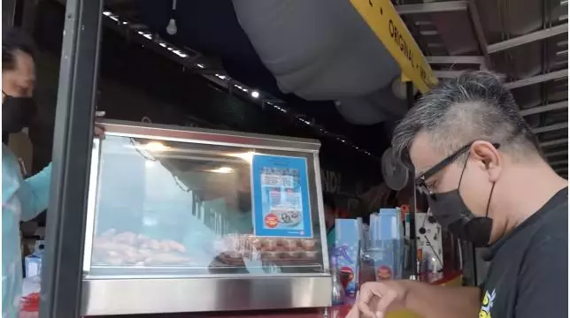 potret kedai pisang arie kriting © berbagai sumber potret kedai pisang arie kriting © berbagai sumber