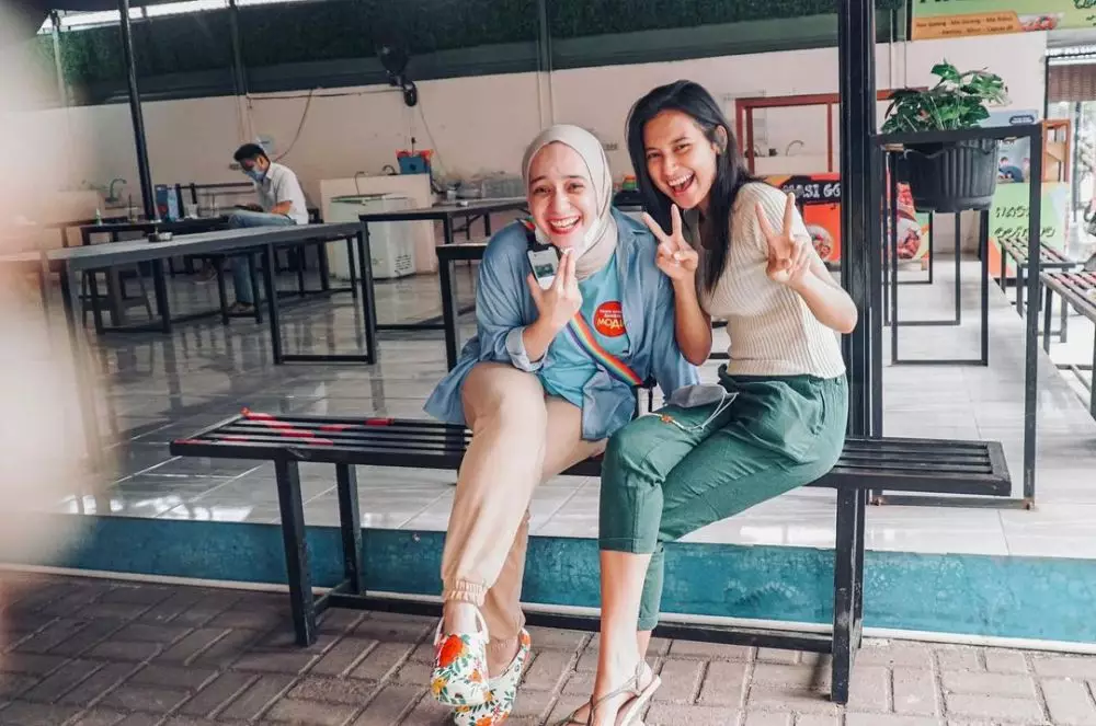 potret kedai pisang arie kriting © berbagai sumber potret kedai pisang arie kriting © berbagai sumber