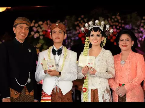 pernikahan seleb istri politisi © YouTube pernikahan seleb istri politisi © YouTube