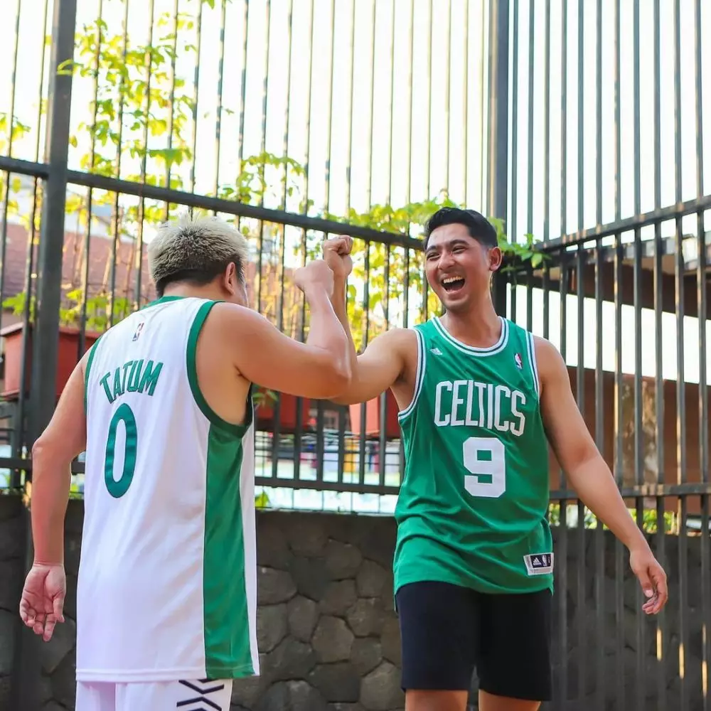 momen arya saloka tanding basket © instagram momen arya saloka tanding basket © instagram