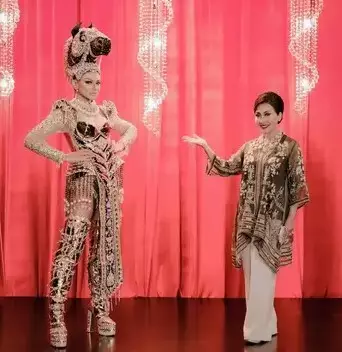 Potret Jihane Almira pakai kostum bertema kuda NTT © Instagram/@officialputeriindonesia