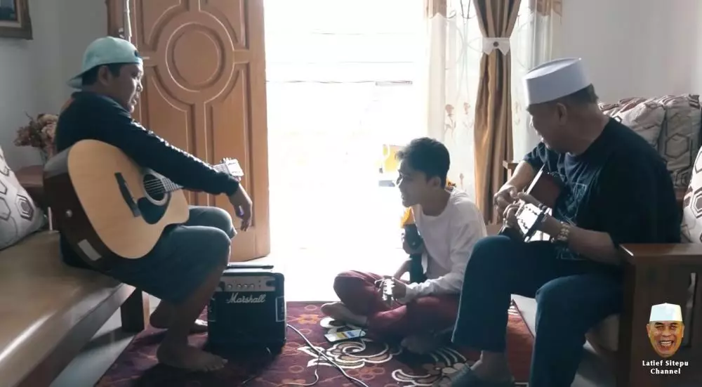 rumah haji muhidin © YouTube