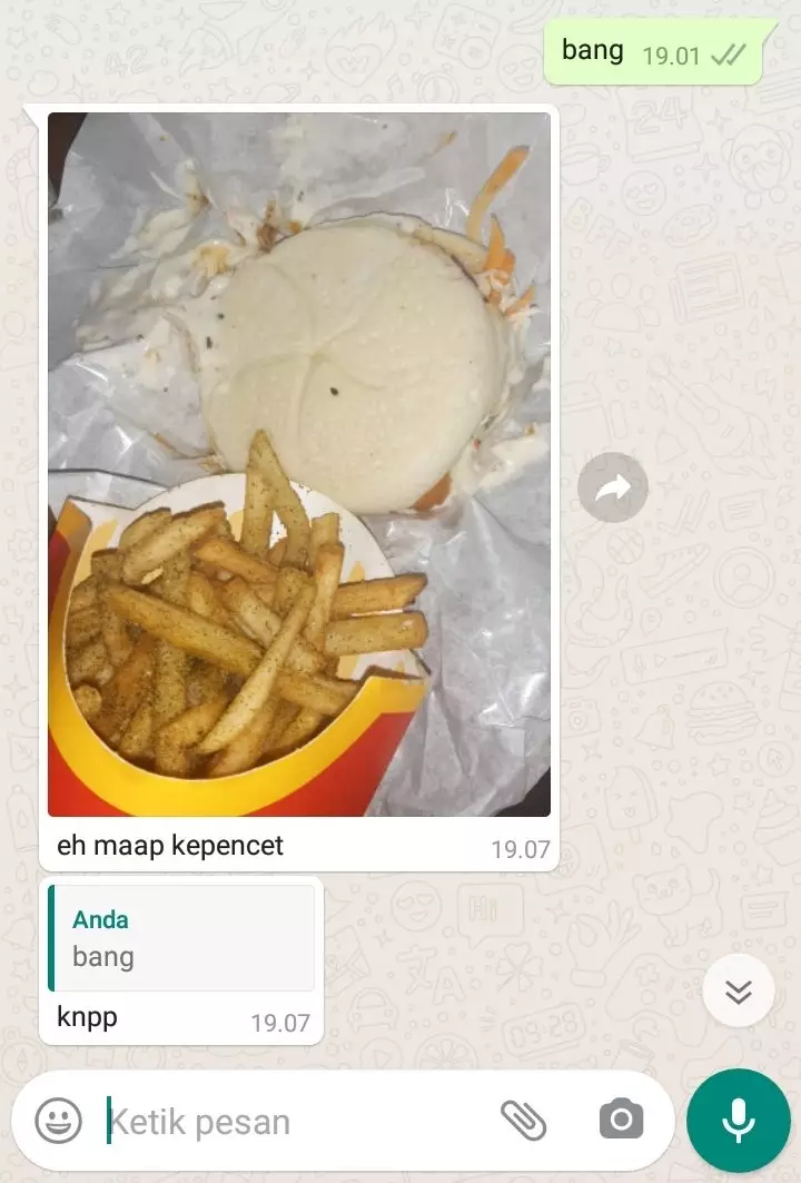 Chat kakak adik soal makanan © berbagai sumber