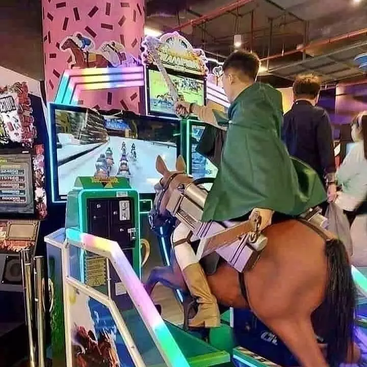 tingkah absurd penggemar anime © 2021 berbagai sumber