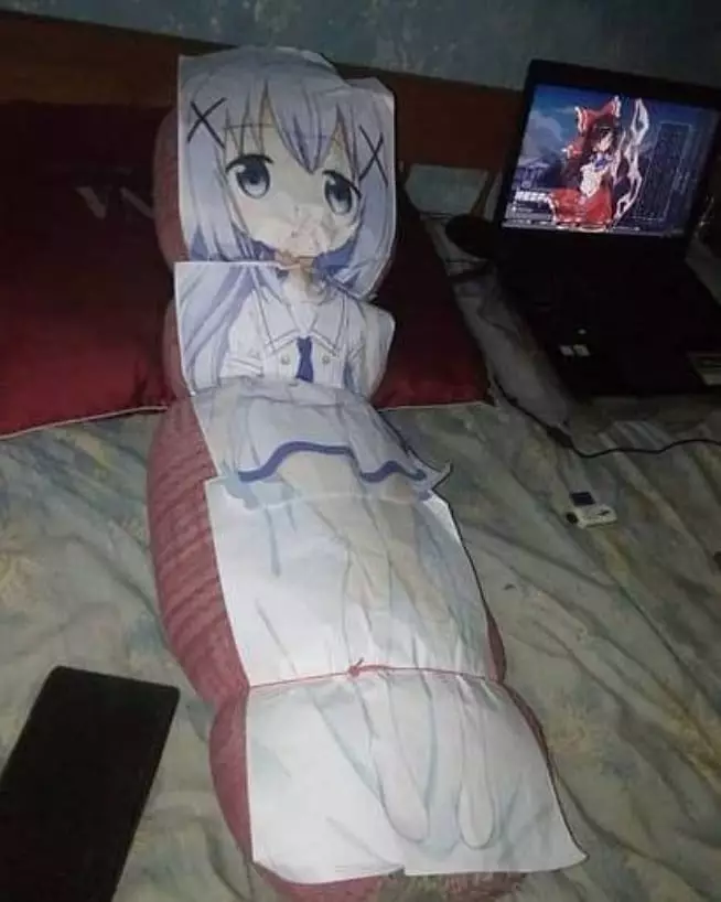 tingkah absurd penggemar anime © 2021 berbagai sumber