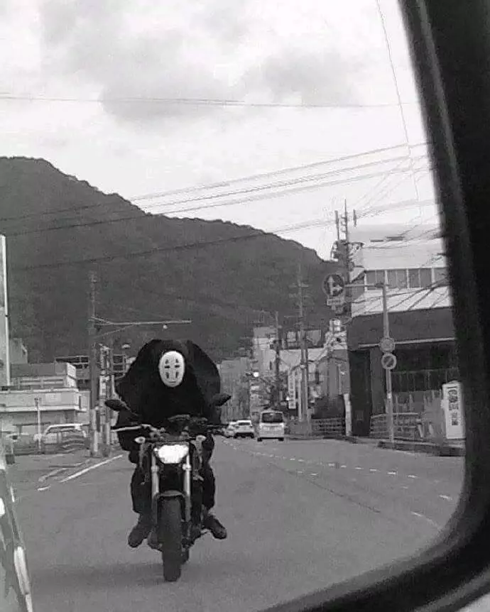 tingkah absurd penggemar anime © 2021 berbagai sumber