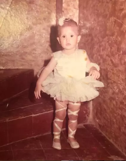 Potret masa kecil aktris telenovela 90-an dari berbagai sumber