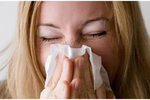 9 Makanan dan minuman ini perlu dihindari saat batuk kering