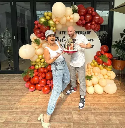 Momen anniversary Melaney Ricardo dan suami Instagram/@melaney_ricardo Momen anniversary Melaney Ricardo dan suami Instagram/@melaney_ricardo