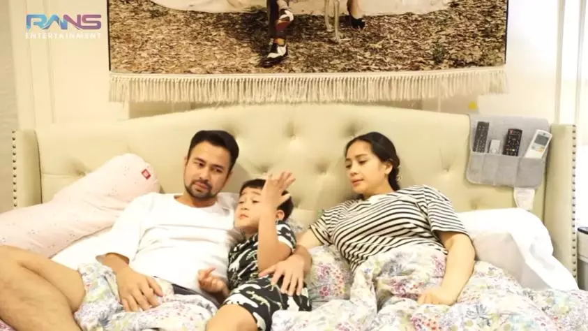 Cerita Raffi Ahmad sekeluarga terpapar Covid-19 © 2021 brilio.net Cerita Raffi Ahmad sekeluarga terpapar Covid-19 © 2021 brilio.net