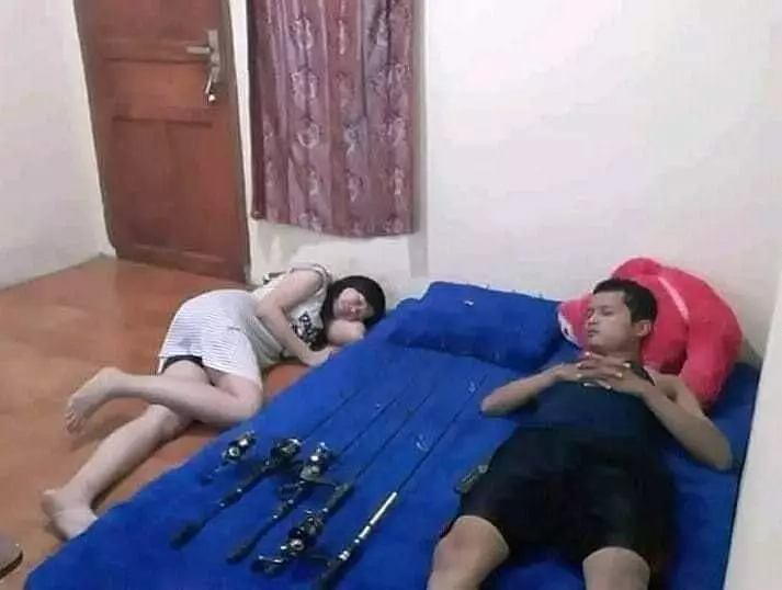 orang tidur dengan benda kesayangan © 2021 brilio.net orang tidur dengan benda kesayangan © 2021 brilio.net