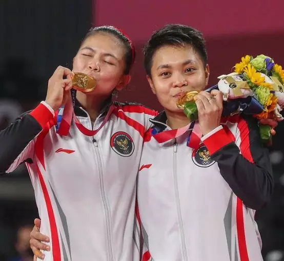 Greysia/Apriyani dapat Rp 5 M © berbagai sumber Greysia/Apriyani dapat Rp 5 M © berbagai sumber