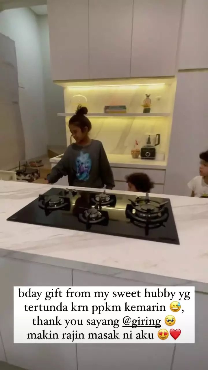 penampakan dapur baru giring nidji © instagram penampakan dapur baru giring nidji © instagram