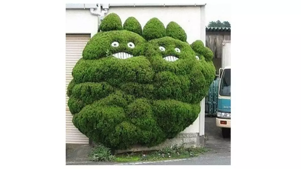 Potret tanaman di taman © Boredpanda